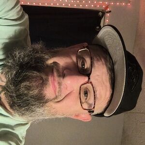 Meet your Posher, Jason